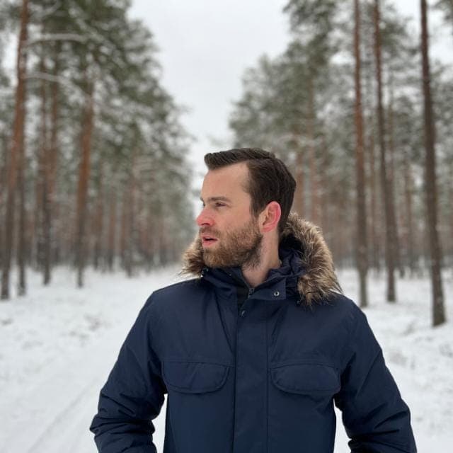 Allen Shor, founder and editor of HowToLithuania.com